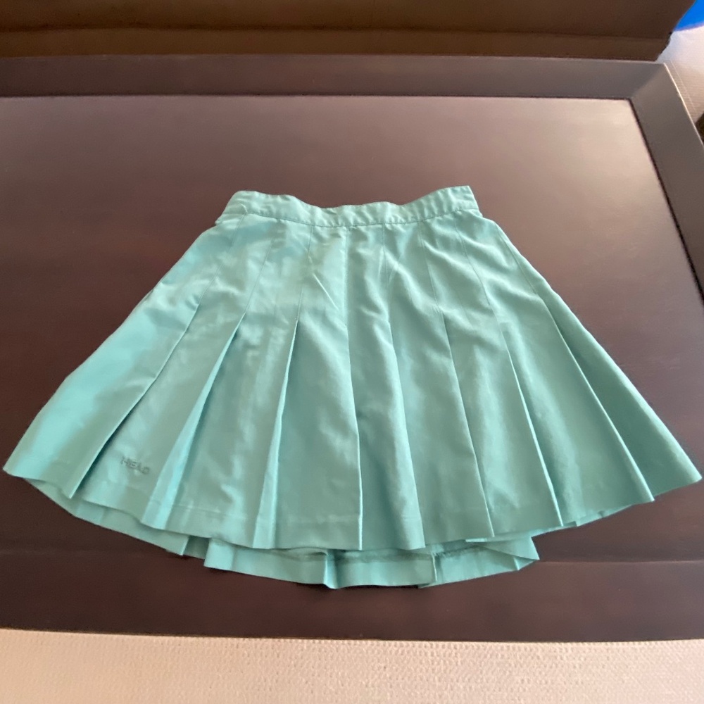Head Green Tennis Skirt, Size 8, Waist 28”, Length 17”